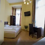 Am Stuttgarter Eck 2* Berlin