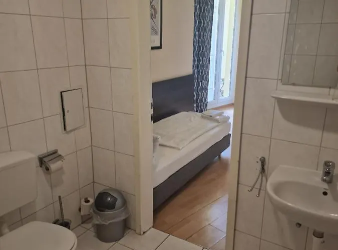 Am Stuttgarter Eck 2*