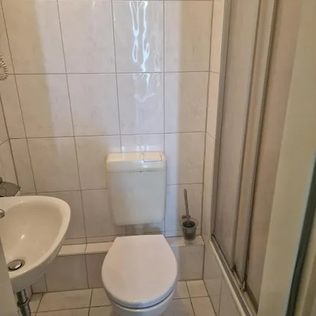 Am Stuttgarter Eck 2* ברלין