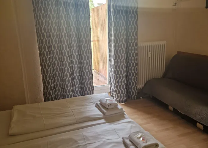 Отель Am Stuttgarter Eck 2*