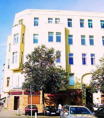 هوتل آم شتوتغارتر إك 2*