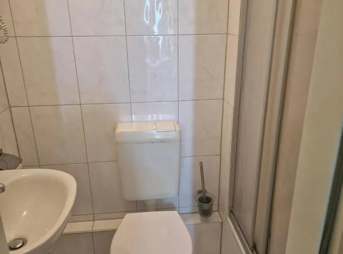 Am Stuttgarter Eck 2* Βερολίνο