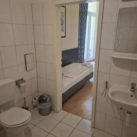 Am Stuttgarter Eck 2*