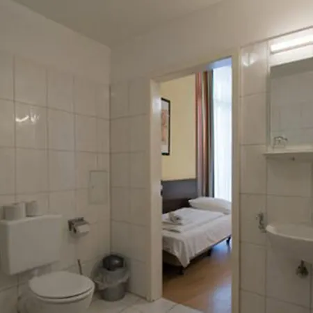 Am Stuttgarter Eck Hotel 2*